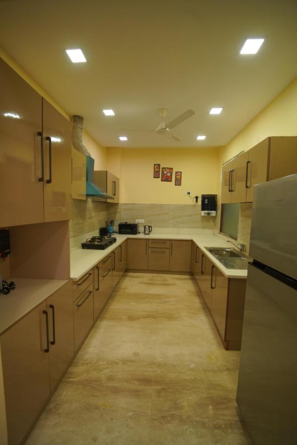 Luxury 3bhk Service -golf Course Road, अपार्टमेंट