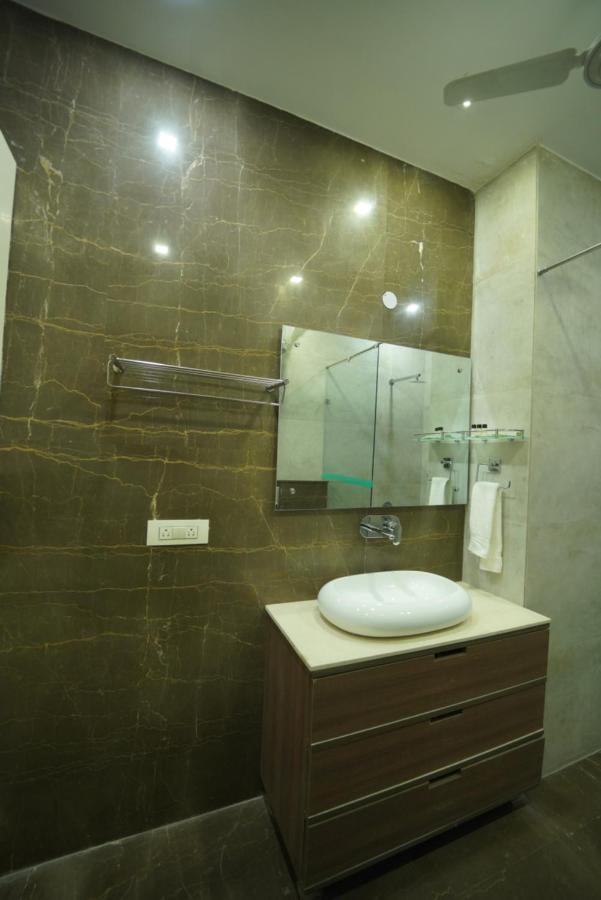 Luxury 3bhk Service -golf Course Road, अपार्टमेंट Gurgaon
